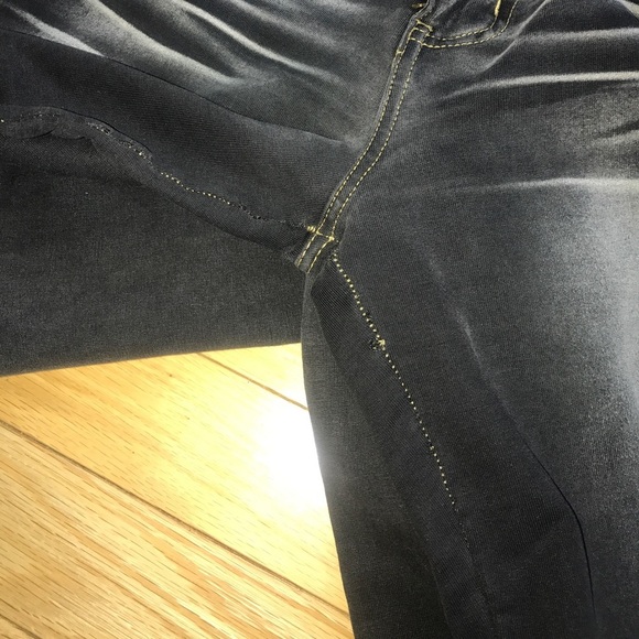 ⚫️Woman's Black Size 3 Jeggings⚫️ - Picture 5 of 6
